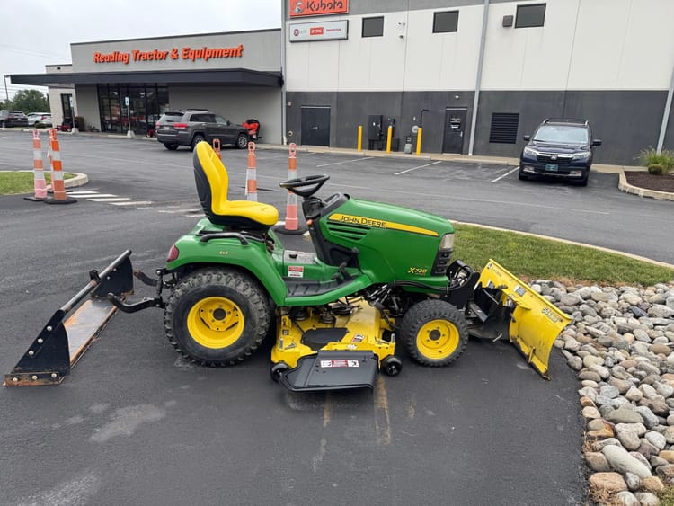 JOHN DEERE TRACTOR
